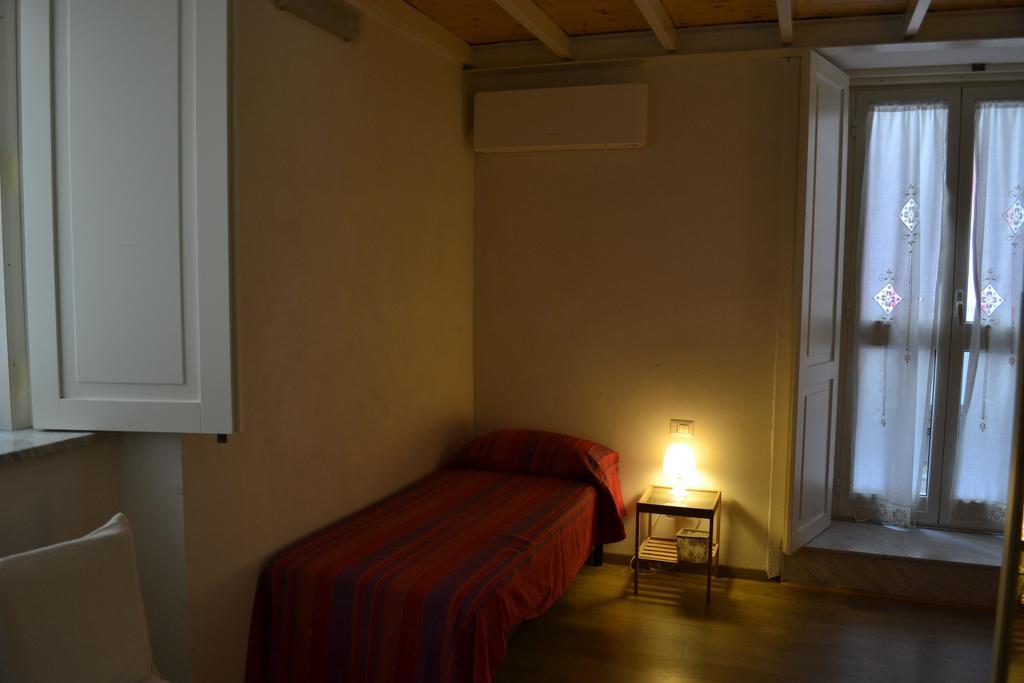 B&B Monaciello Nápoles Habitación foto